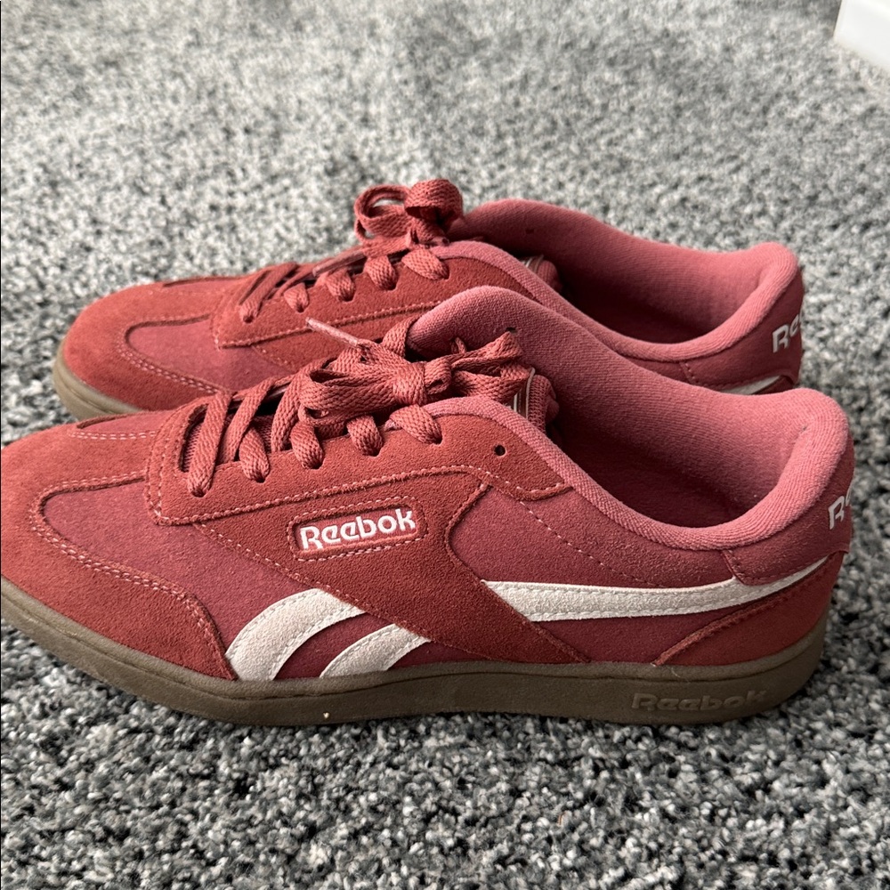 Reebok Sneakers with Gum Sole - Picture 3 of 9